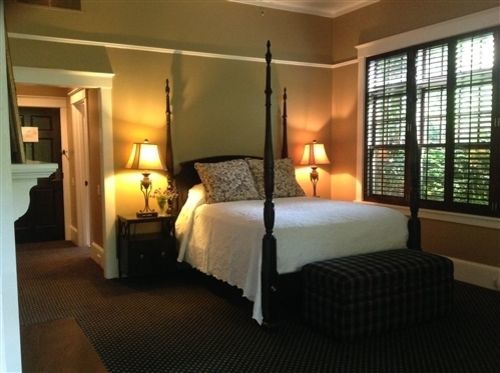 Resort Om Sanctuary Holistic Retreat Asheville