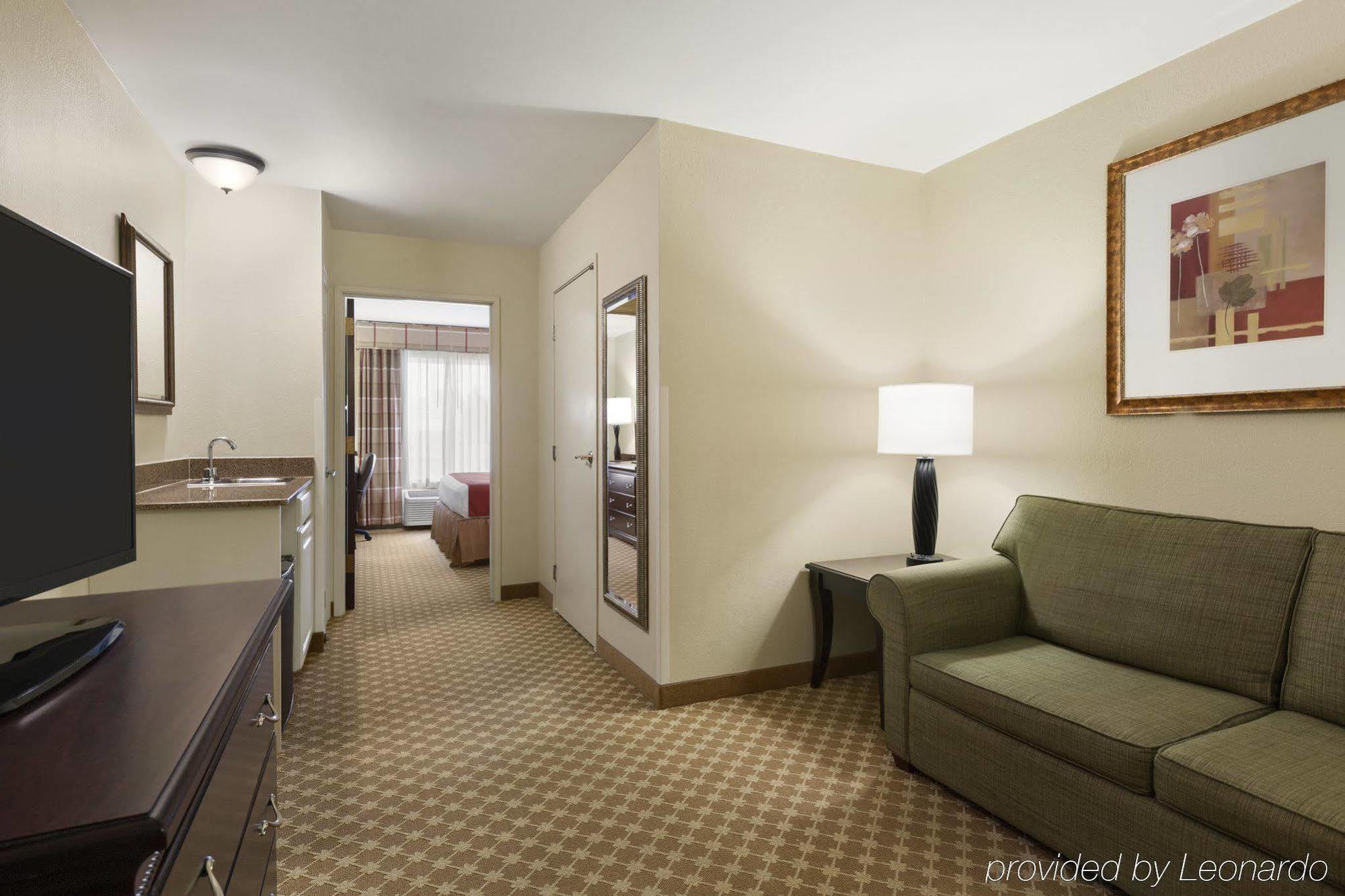 Country & By Radisson, At Outlet Mall, Nc