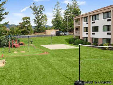 Ramada By Wyndham Southeast 2*