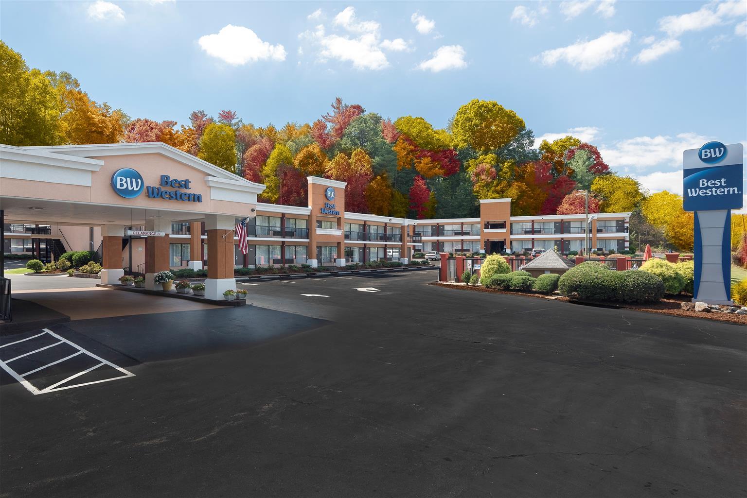 Western Asheville-blue Ridge Parkway Hotel