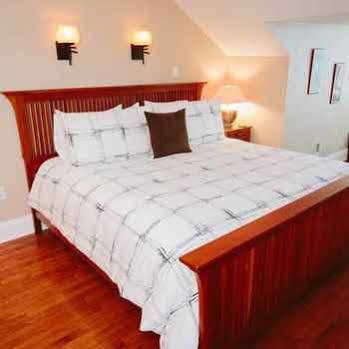 Chestnut Street Bed & Breakfast 4*