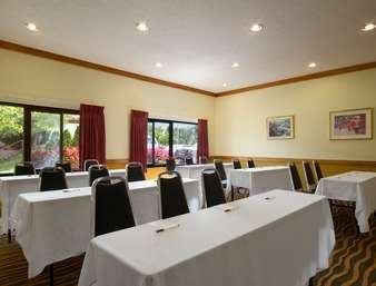 Ramada By Wyndham Southeast Hotel Asheville