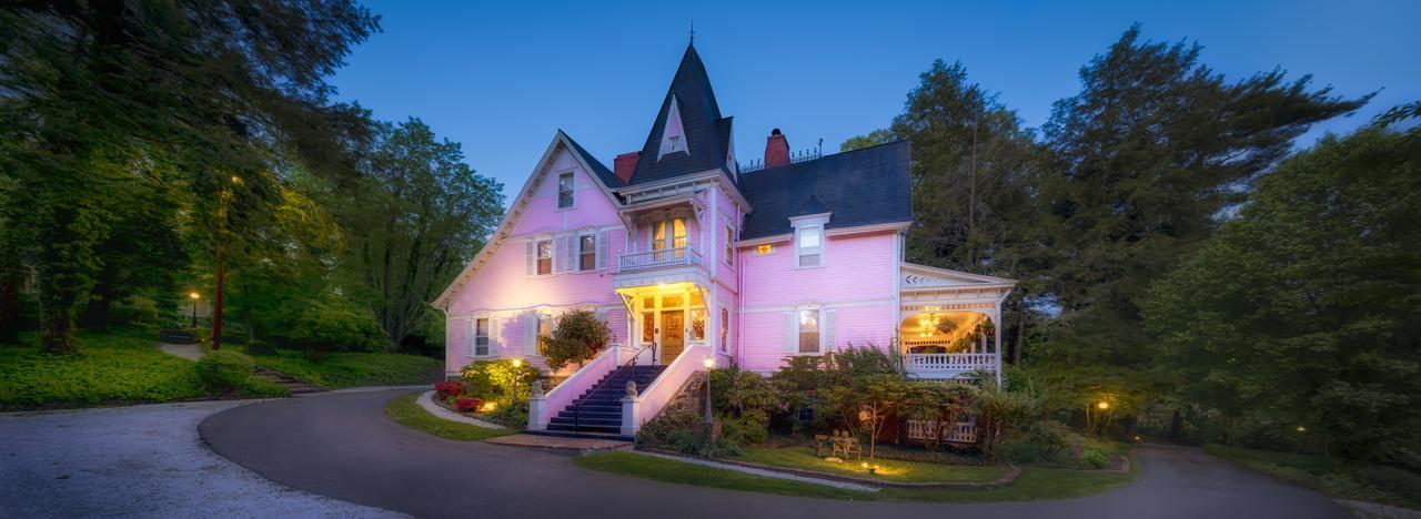 Bed & Breakfast Cedar Crest 3*