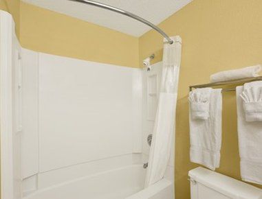 Ramada By Wyndham Southeast Asheville