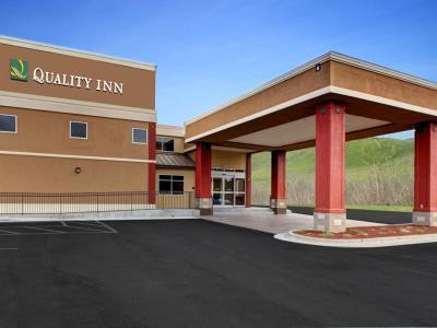 Hotel Quality Downtown Tunnel Rd Asheville
