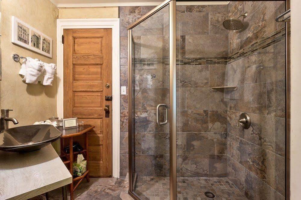 Hill House 3* Asheville