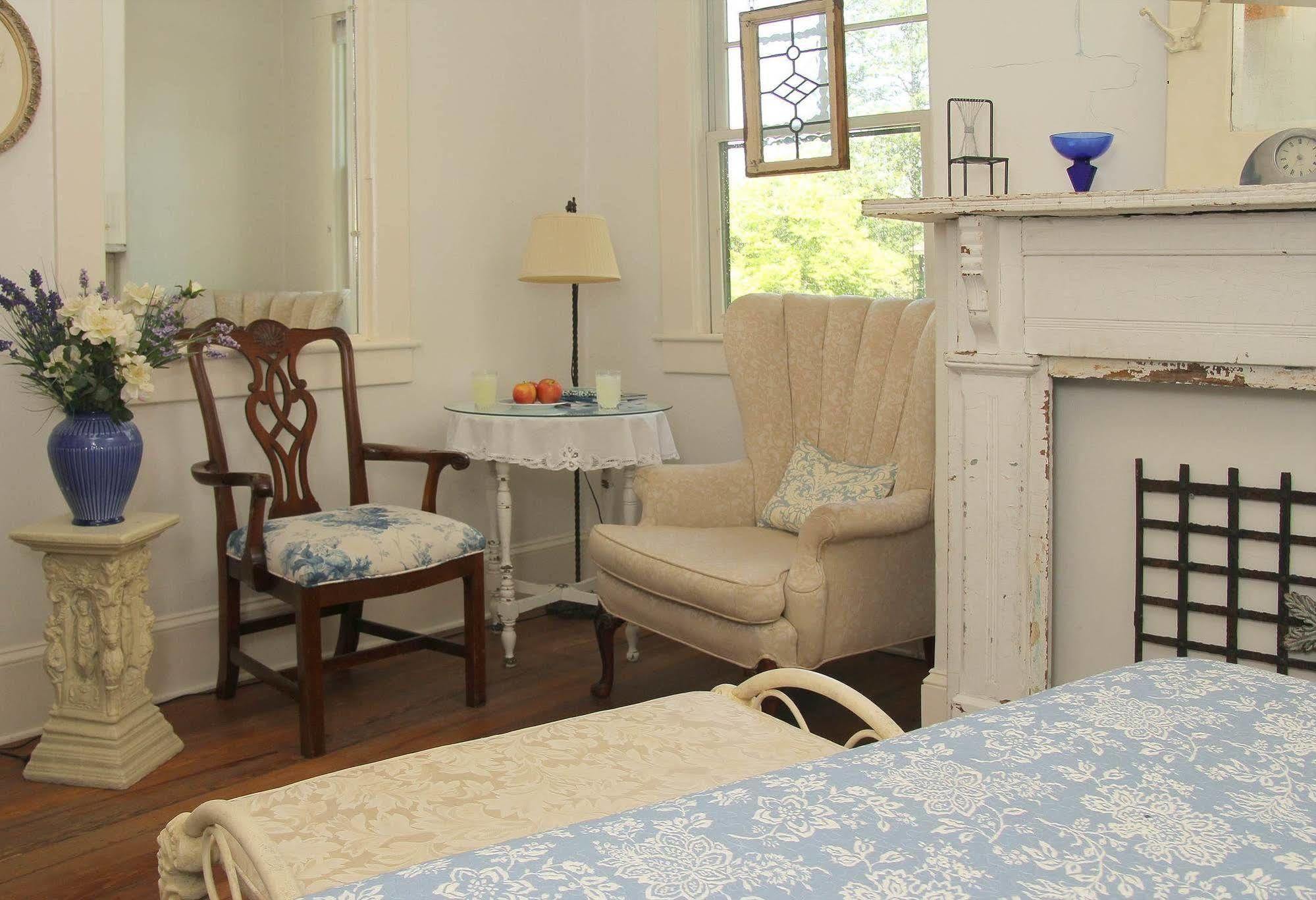 Hill House 3*