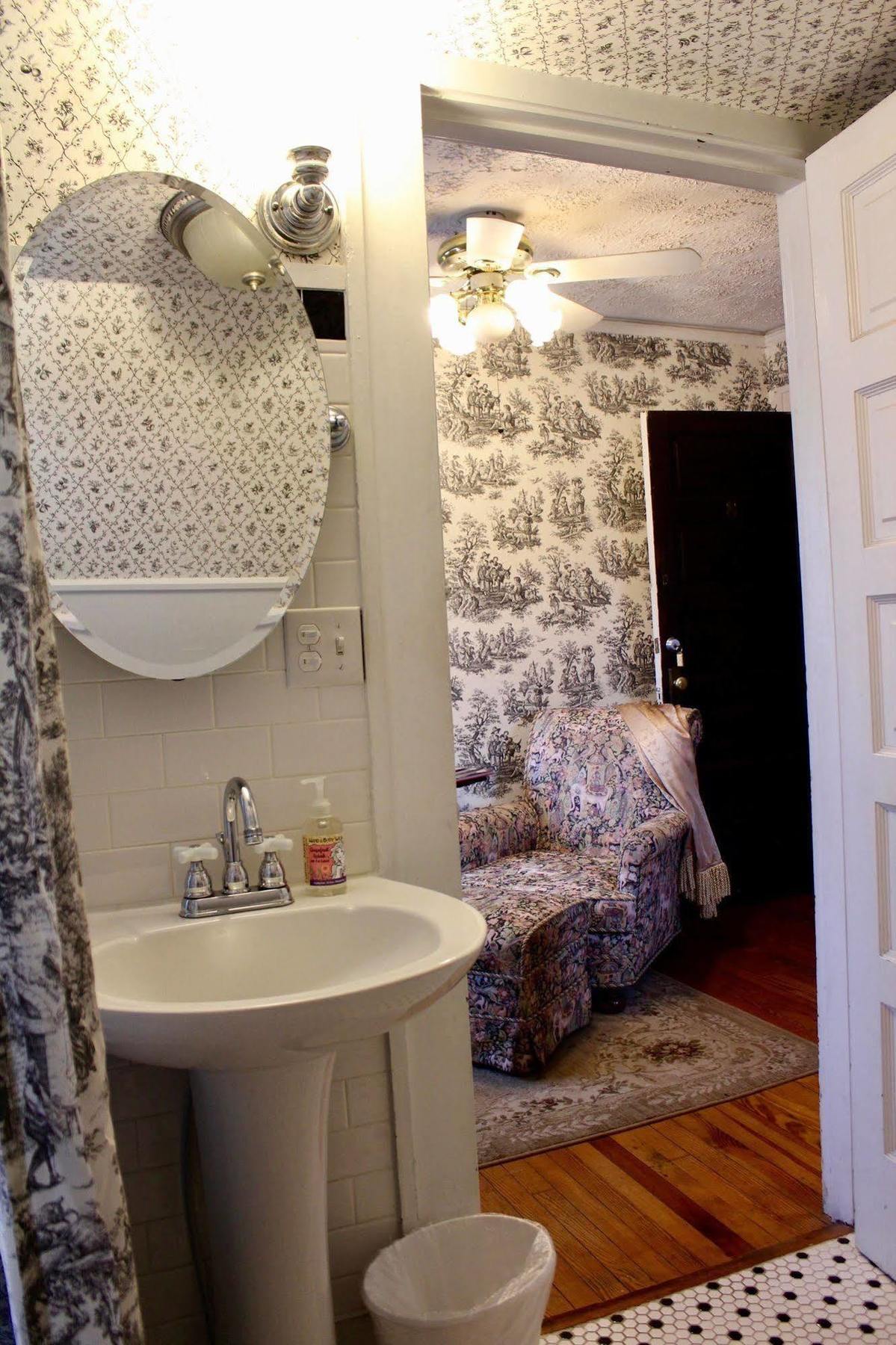 Bed & Breakfast Oakland