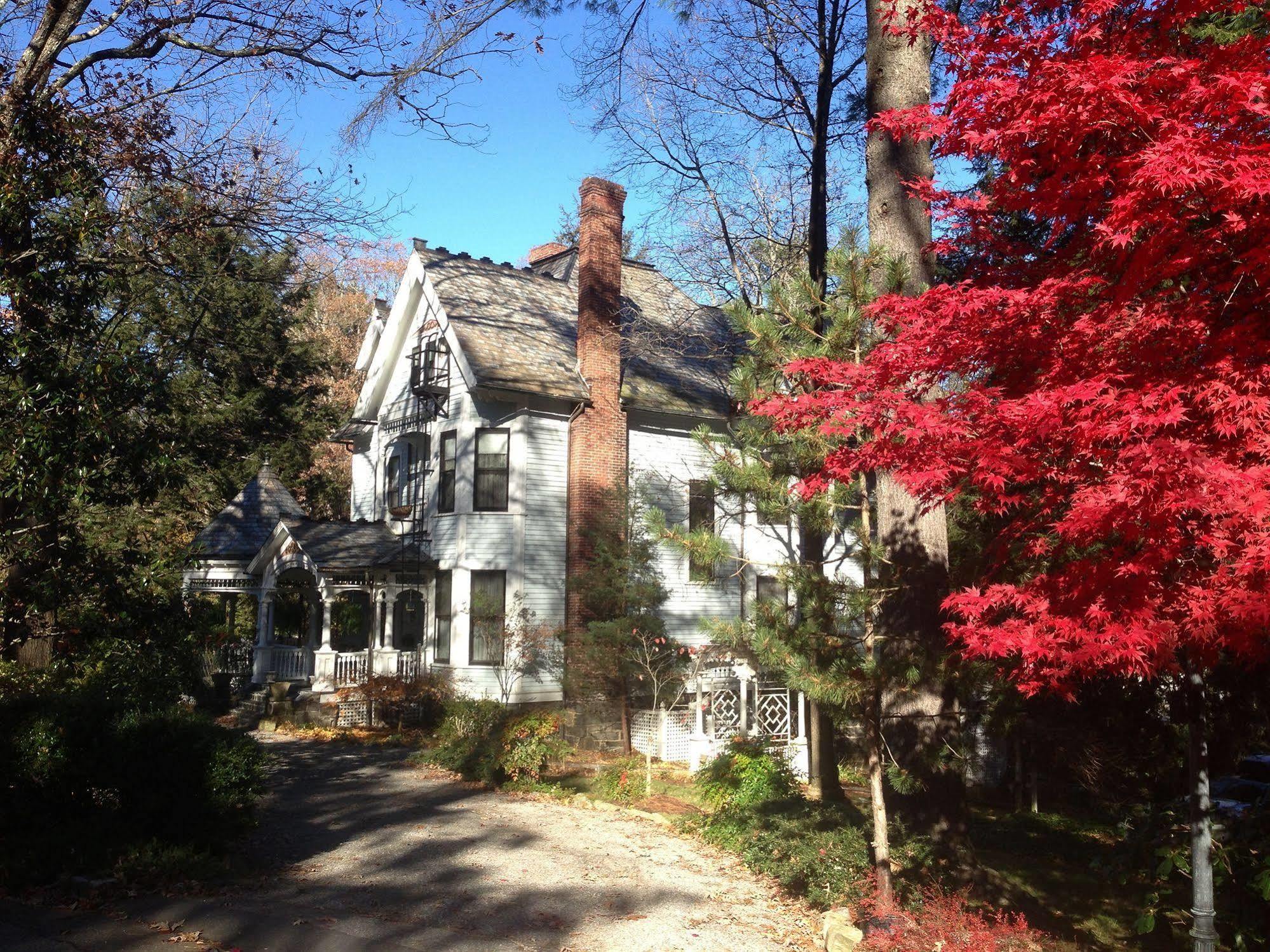 1899 Wright & Carriage House 3* Asheville