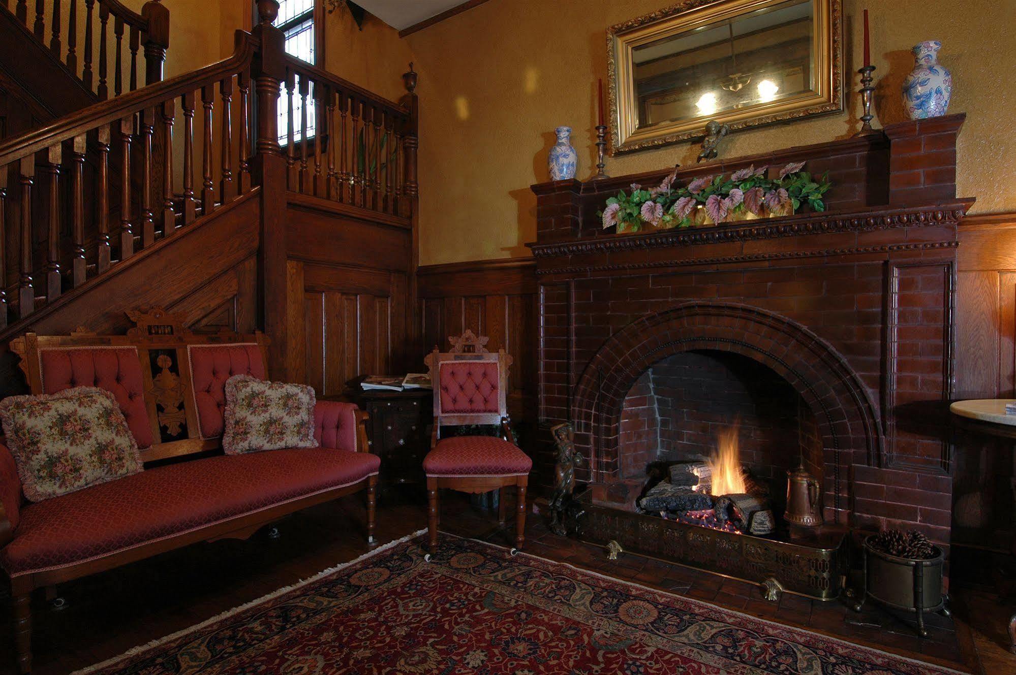 Bed & Breakfast 1899 Wright & Carriage House Asheville