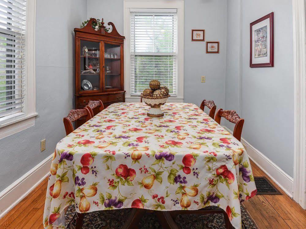 1899 Wright & Carriage House
