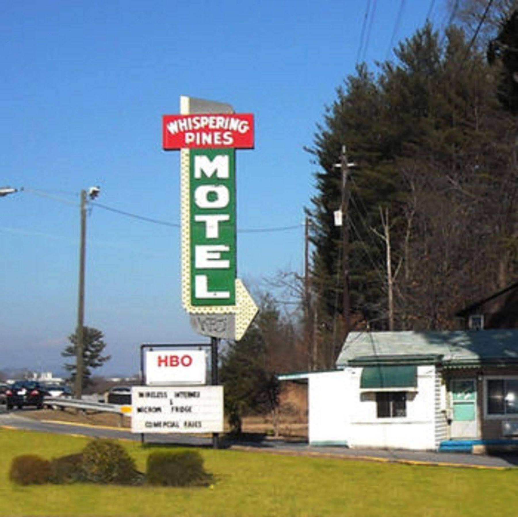 Motel Whispering Pines - Asheville