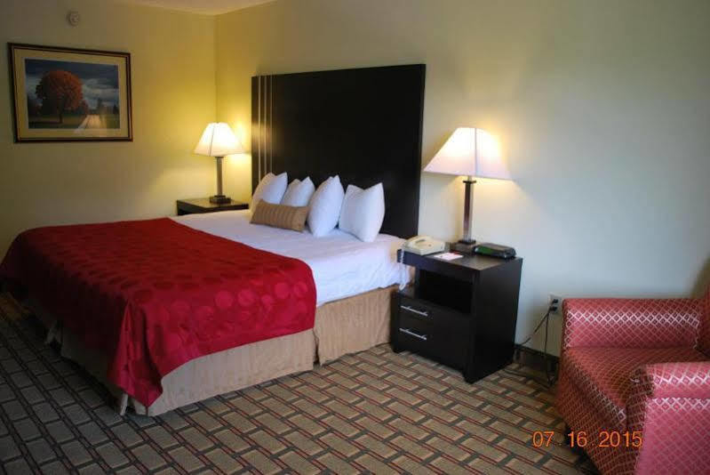 Ramada By Wyndham Southeast Hotel