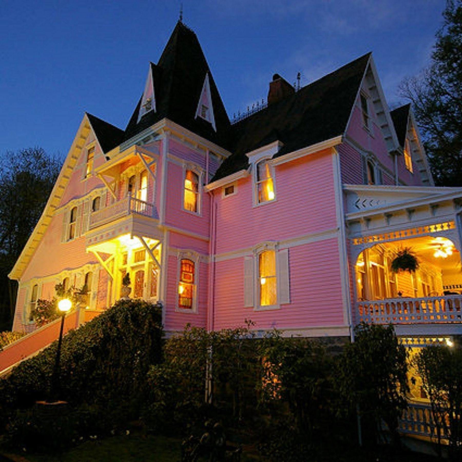 Bed & Breakfast Cedar Crest Asheville