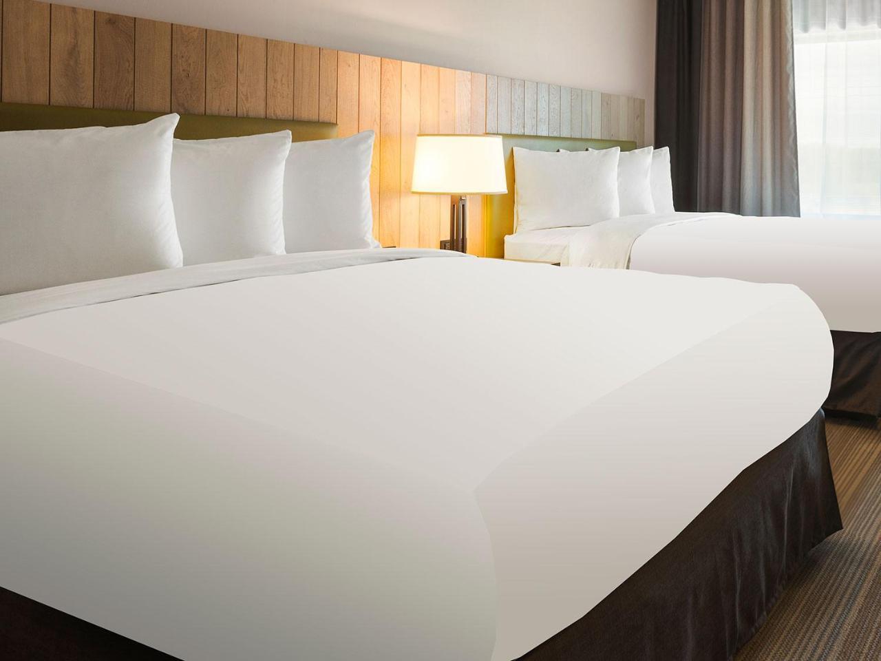 Country & By Radisson, At Outlet Mall, Nc Hotel