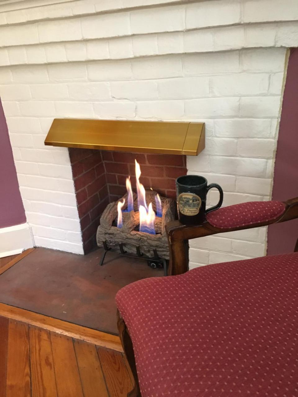 Pinecrest Bed & Breakfast 3*