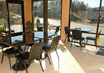 Lodge Econo Biltmore *
