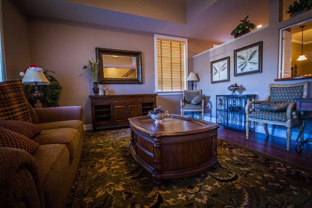 Posh, The Boutique At Biltmore Village