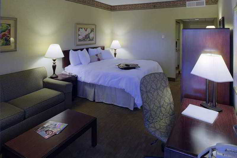 Hampton Asheville-tunnel Road Hotel