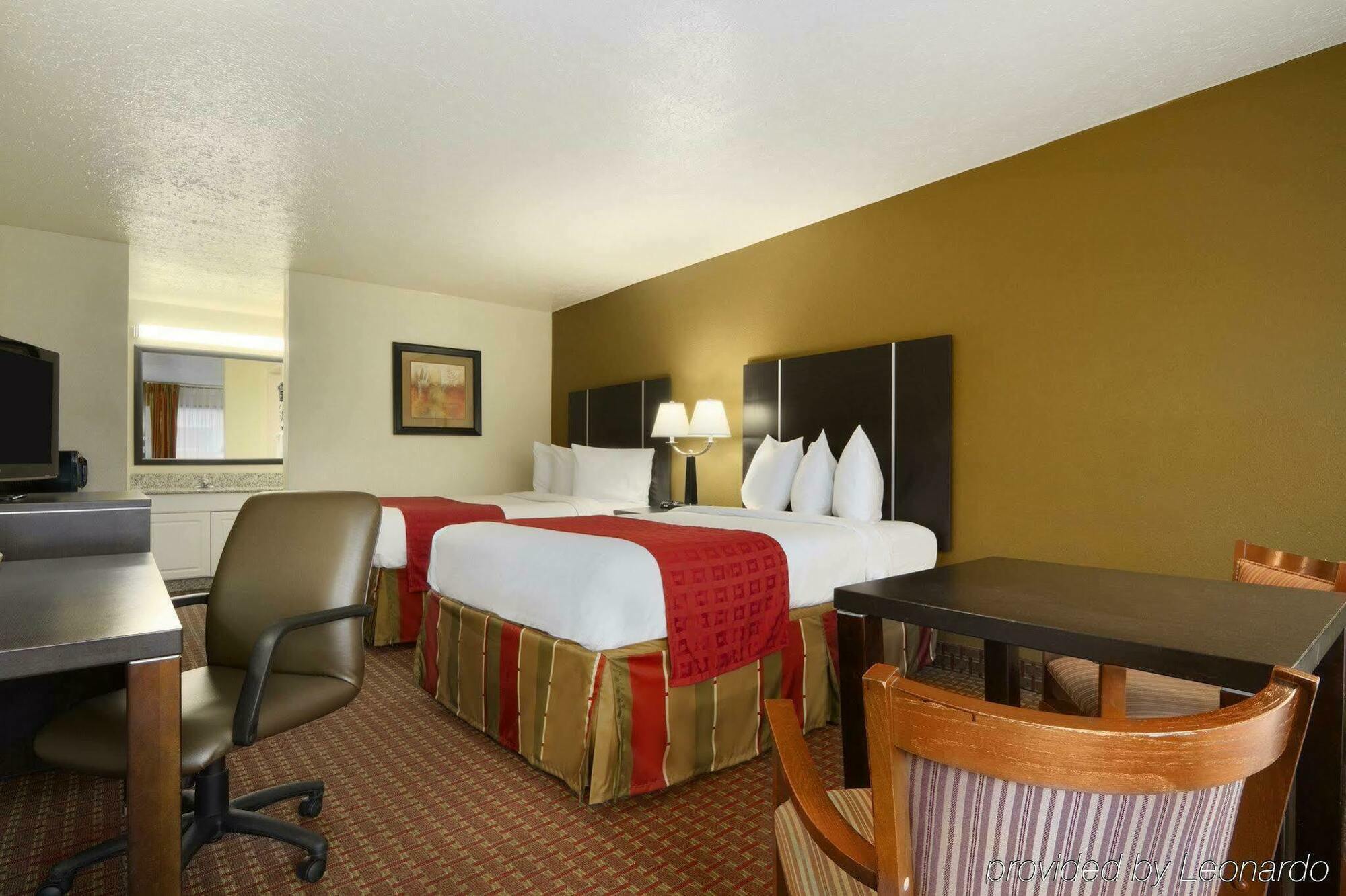 Western Asheville-blue Ridge Parkway Hotel 3*