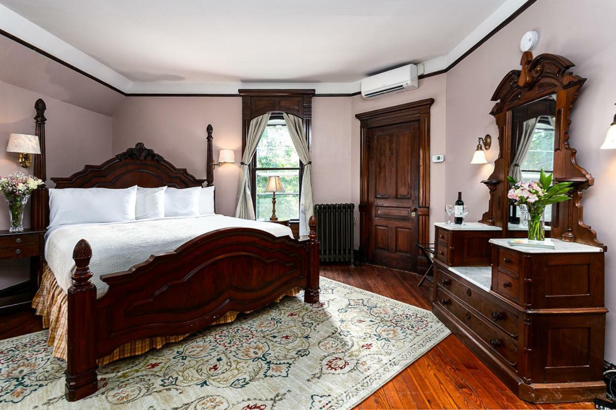 Bed & Breakfast Cedar Crest Asheville