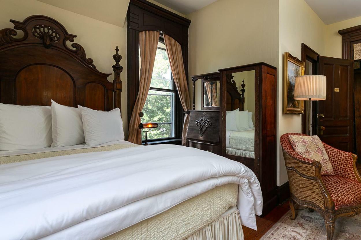 Cedar Crest Bed & Breakfast Asheville