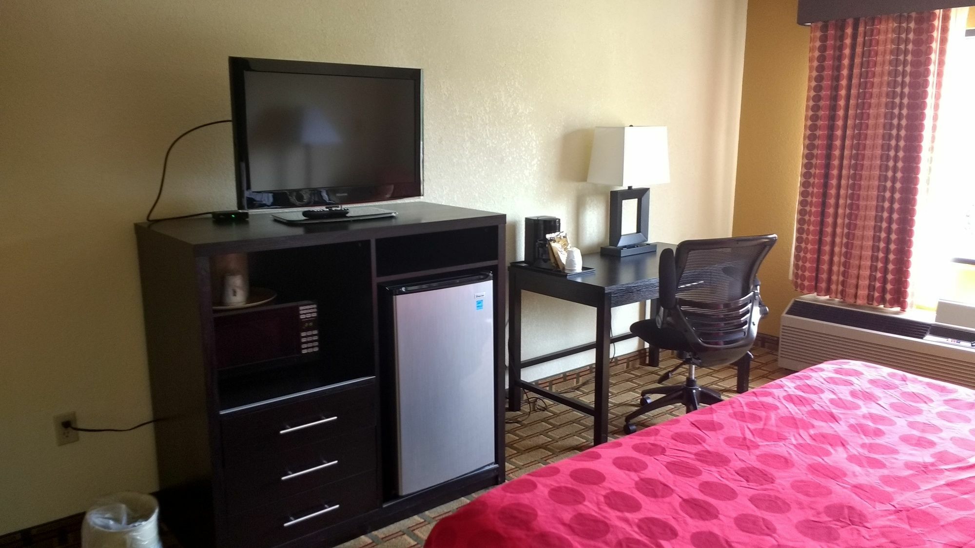 Ramada By Wyndham Southeast Hotel 2*