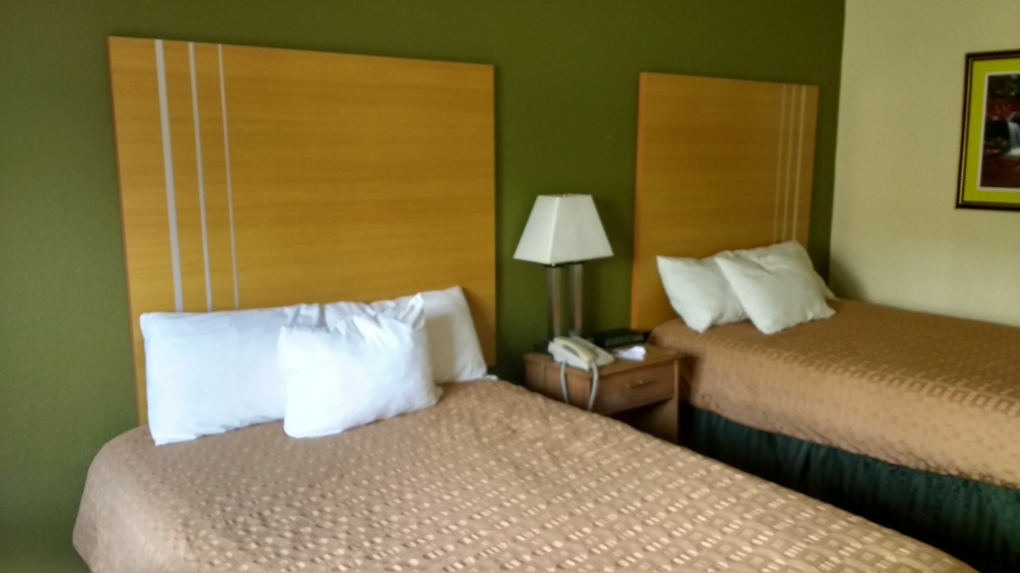 Ramada By Wyndham Southeast Hotel 2*