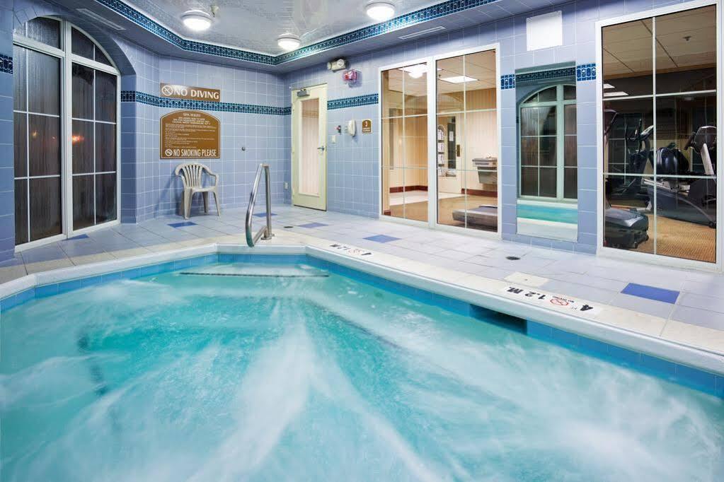 Hotel Holiday Express & Sw - Outlet Ctr Area By Ihg Asheville