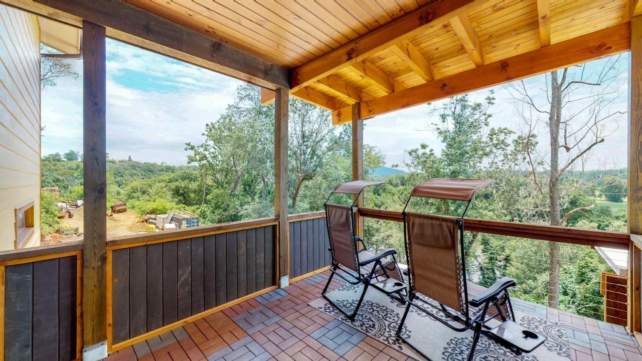 Upstream Bachelorette Holiday home
