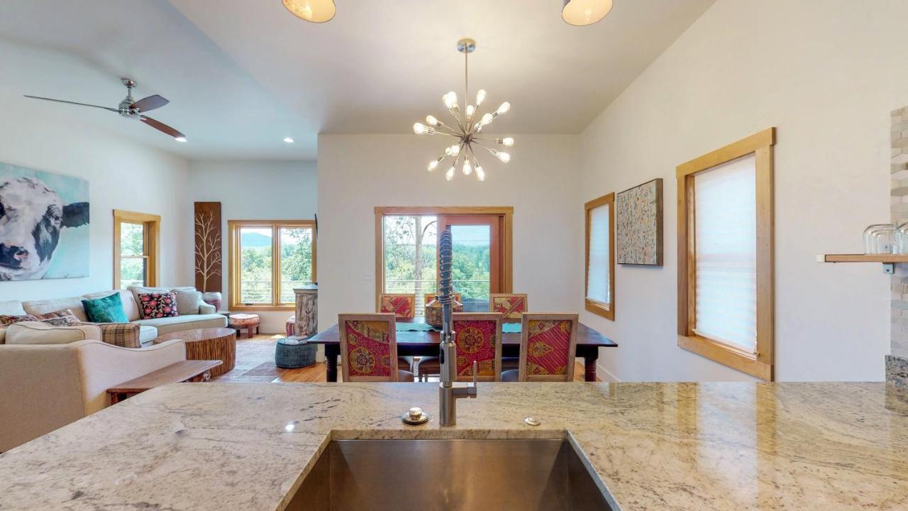Upstream Bachelorette Holiday home