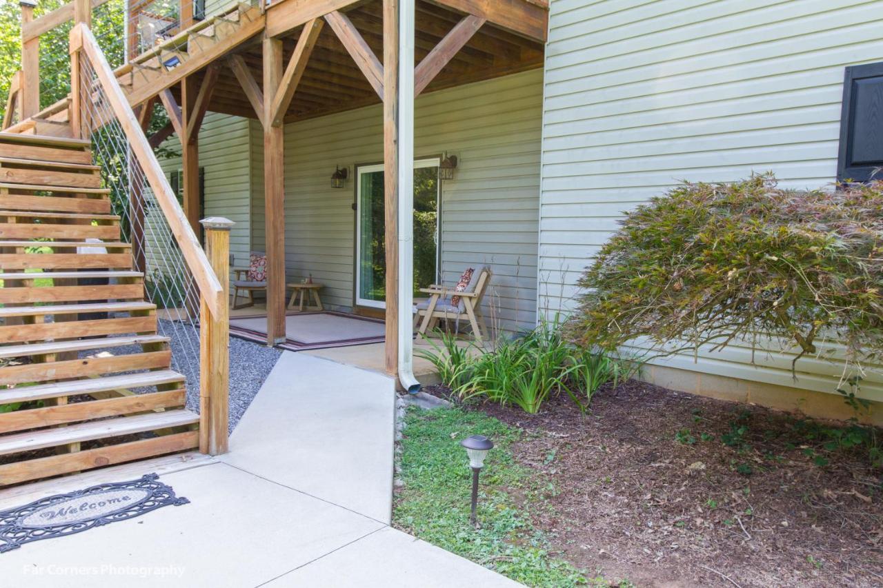 Dogwood Mountain Escapes Apartment Asheville