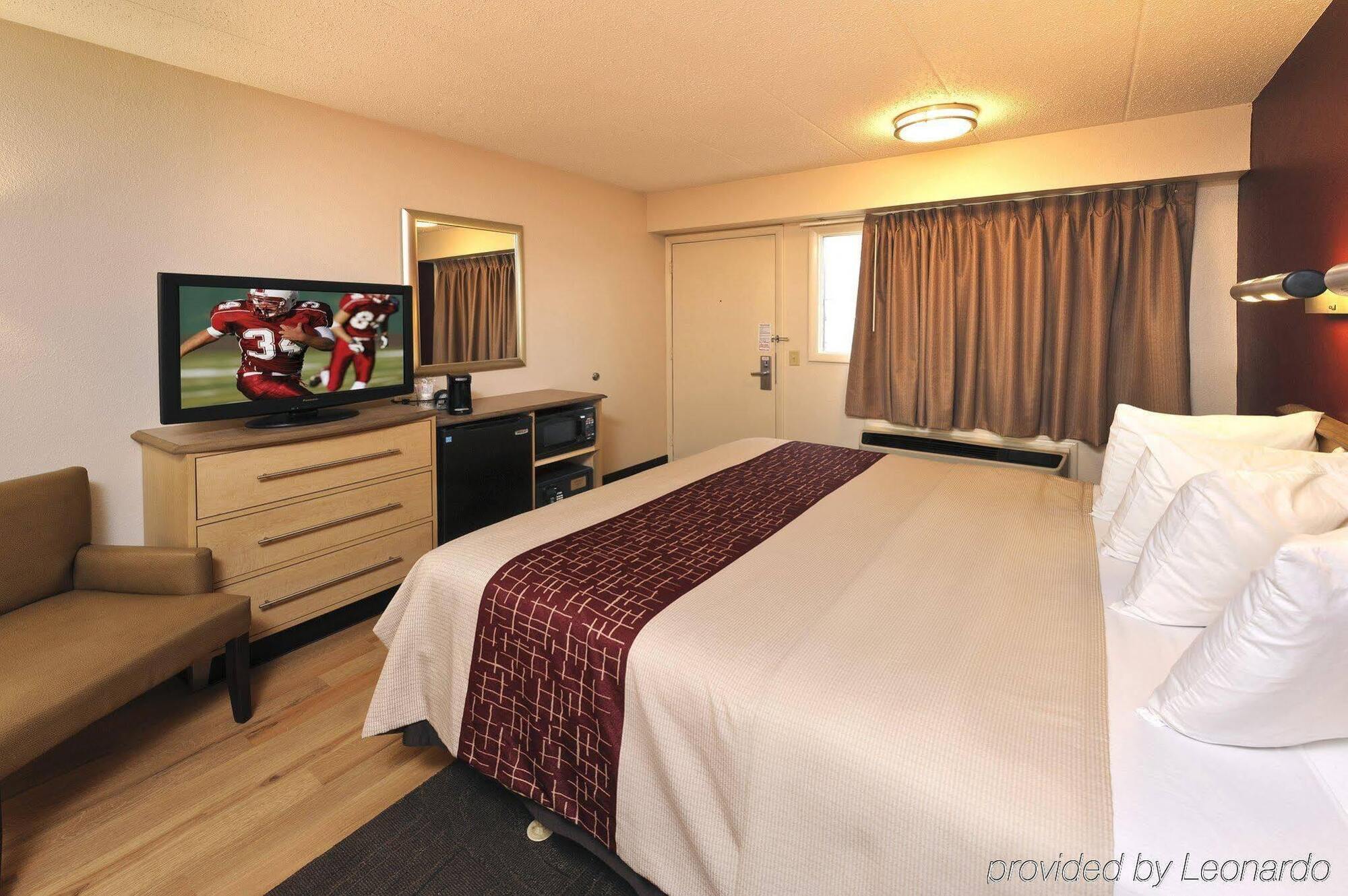 Motel Red Roof - Biltmore West 2*