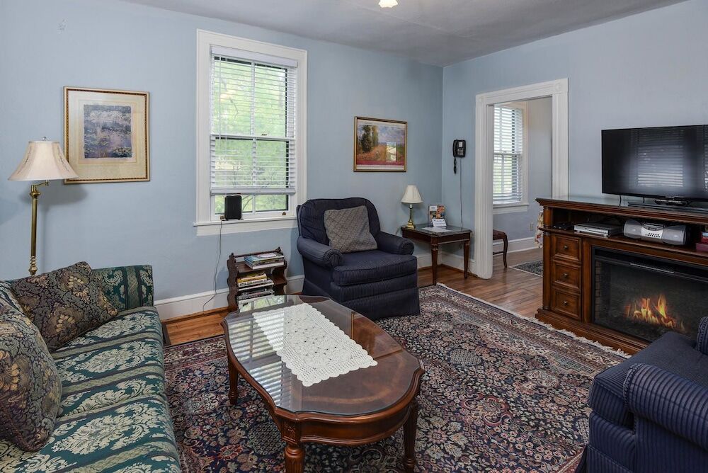Bed & Breakfast 1899 Wright & Carriage House Asheville