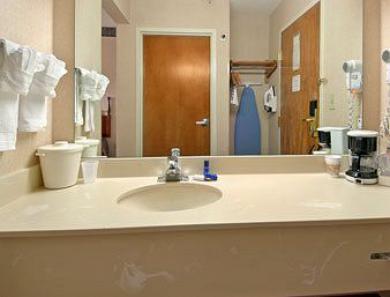 Hotel Baymont By Wyndham Asheville/biltmore 3*