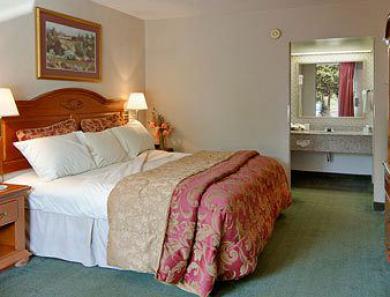 Days By Wyndham Asheville/mall