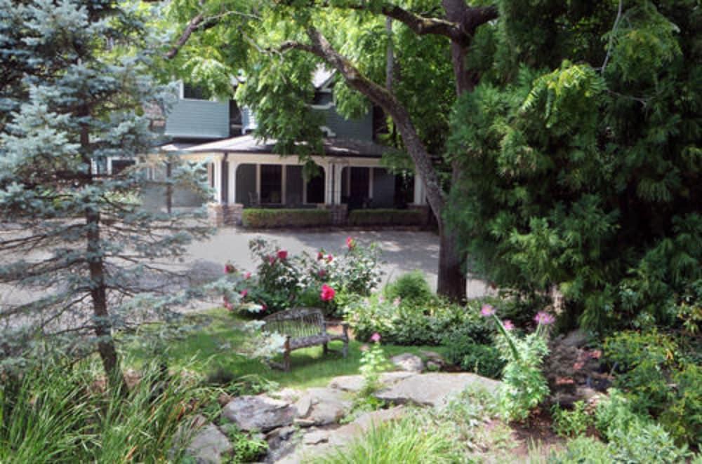Black Walnut B&B Inn Bed & Breakfast Asheville