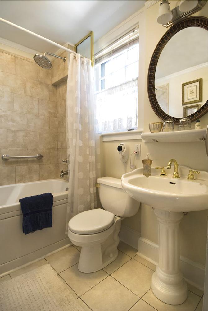 Abbington Hotel 4*