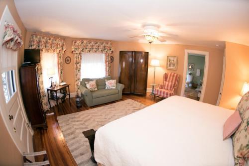 Pinecrest 3* Asheville