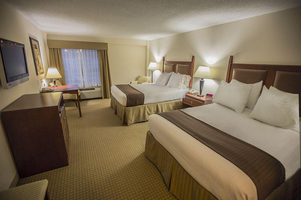 Hotel Express & Downtown By Ihg