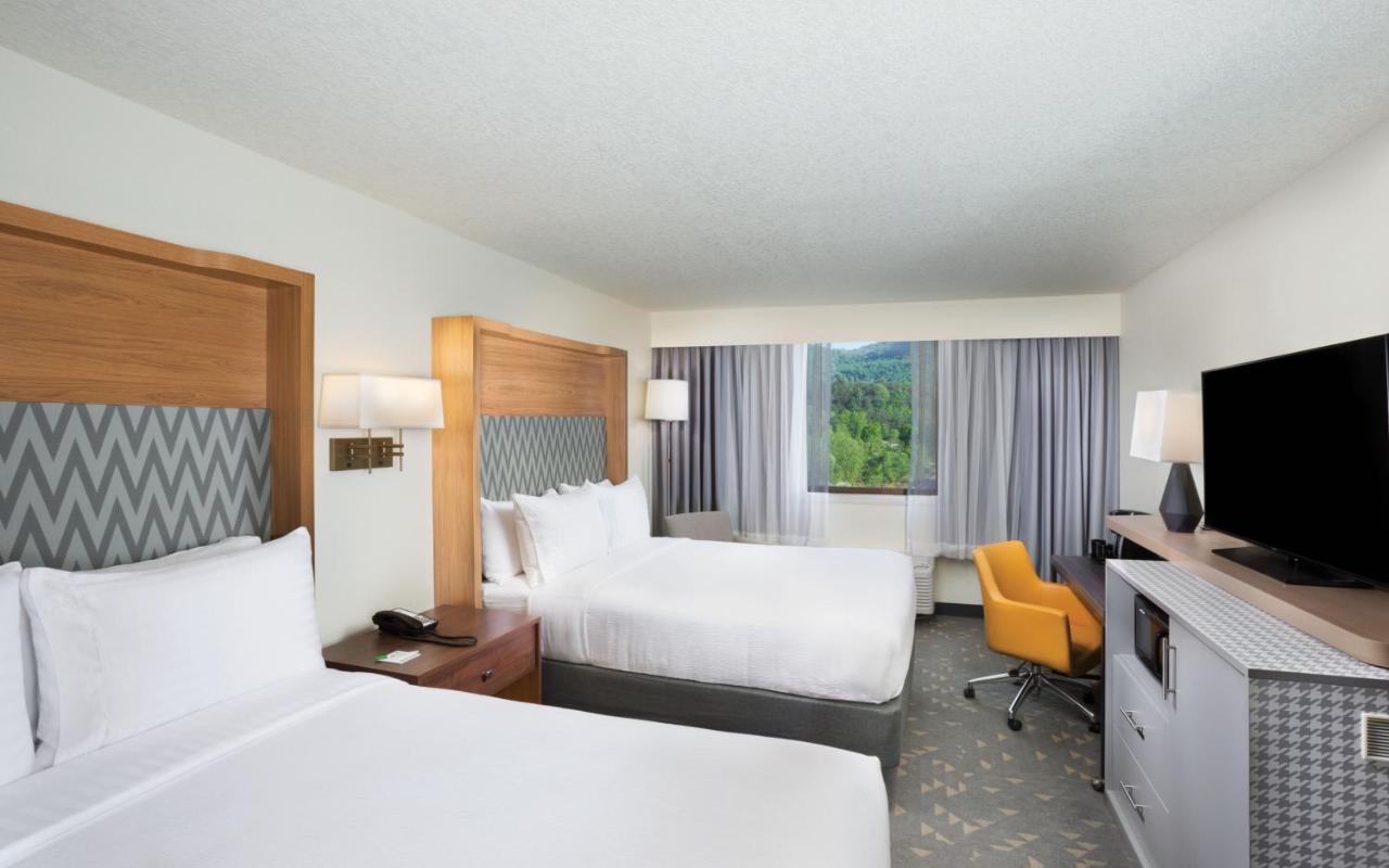 East-blue Ridge Pkwy By Ihg Hotel