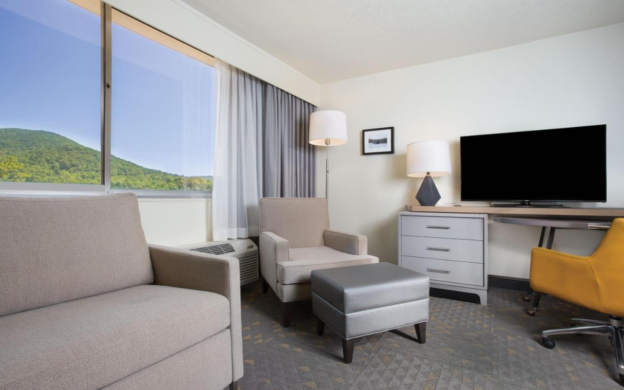 East-blue Ridge Pkwy By Ihg