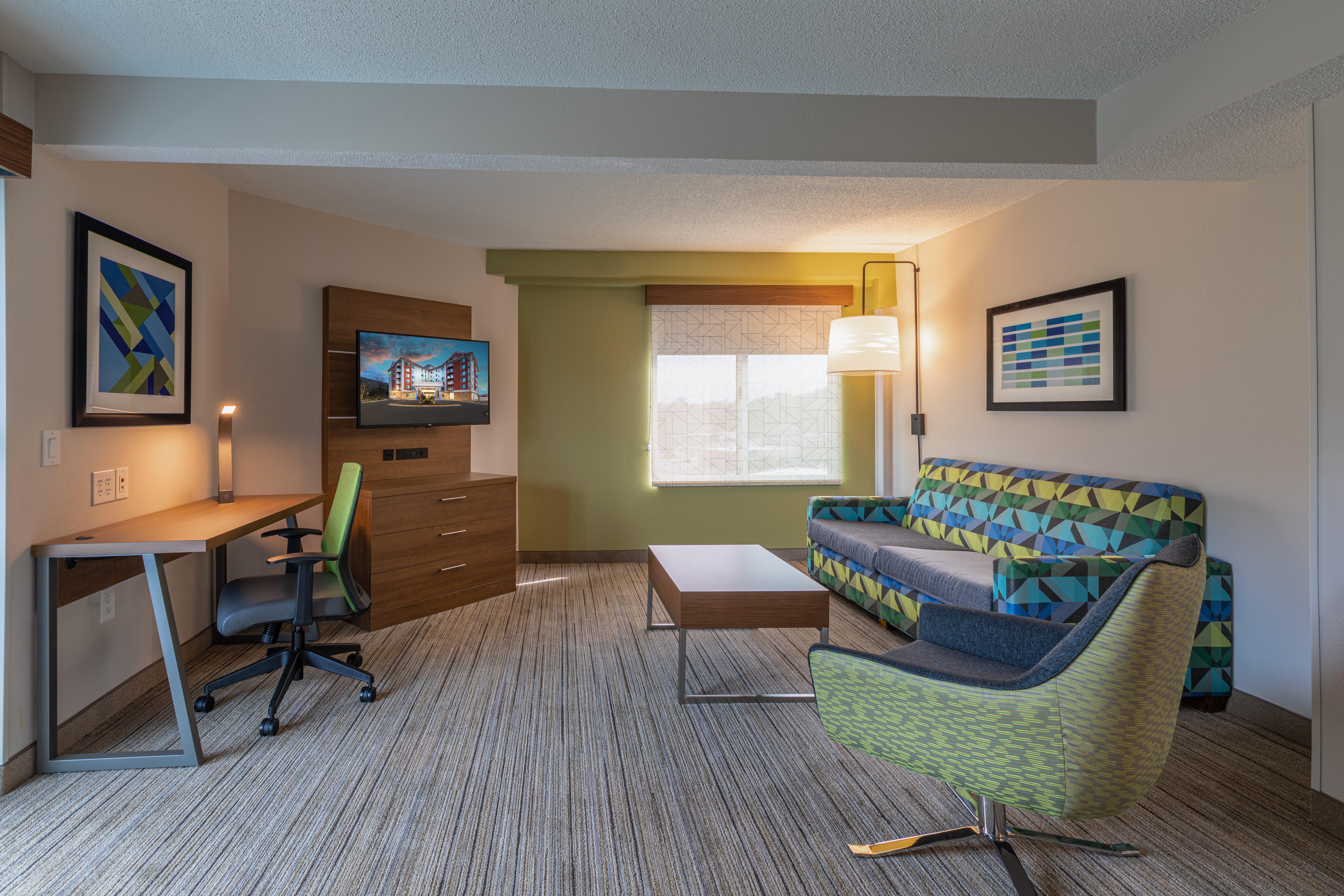 Express & Downtown By Ihg Hotel