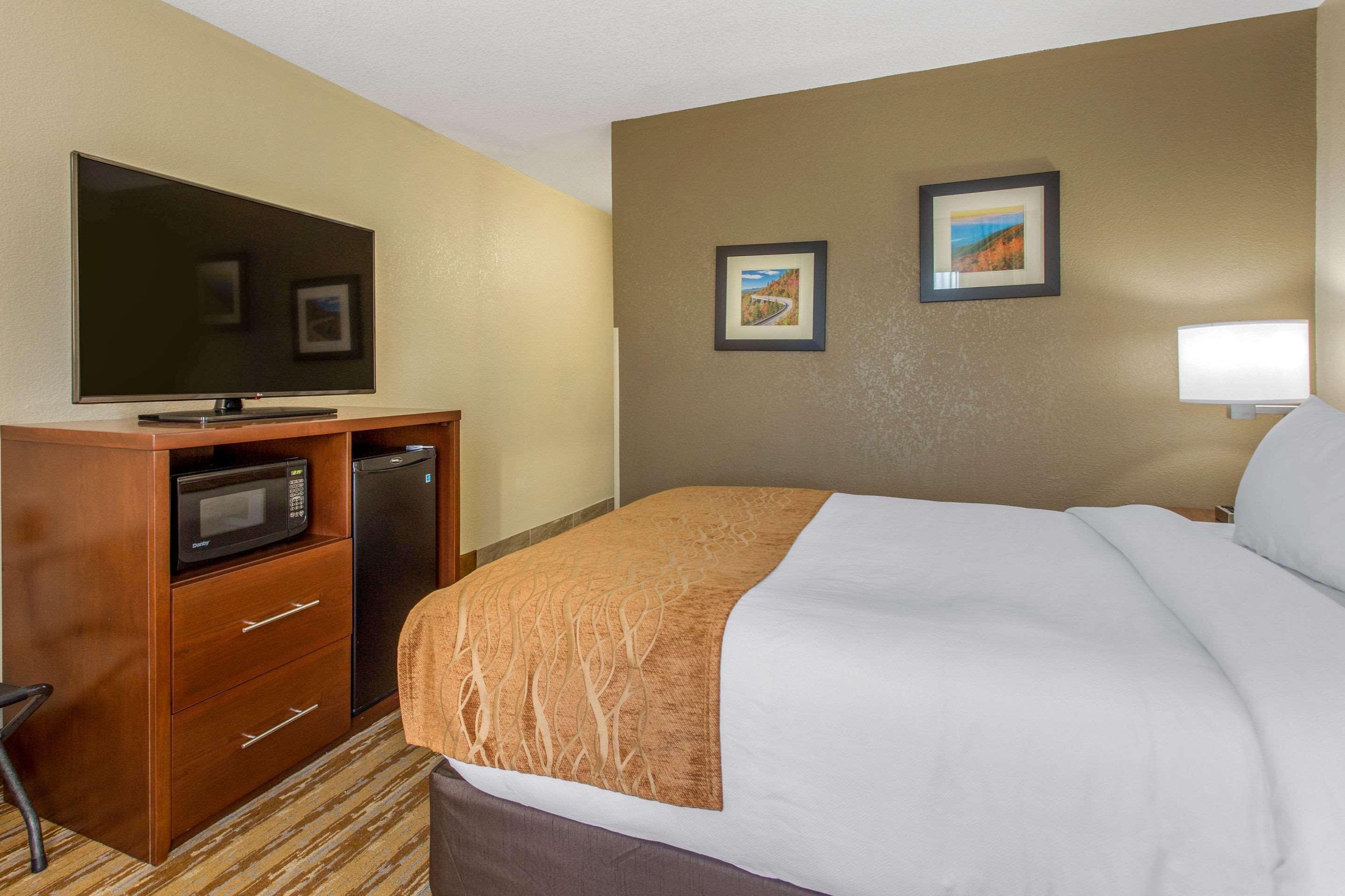 Comfort East-blue Ridge Pkwy Access Inn 3*