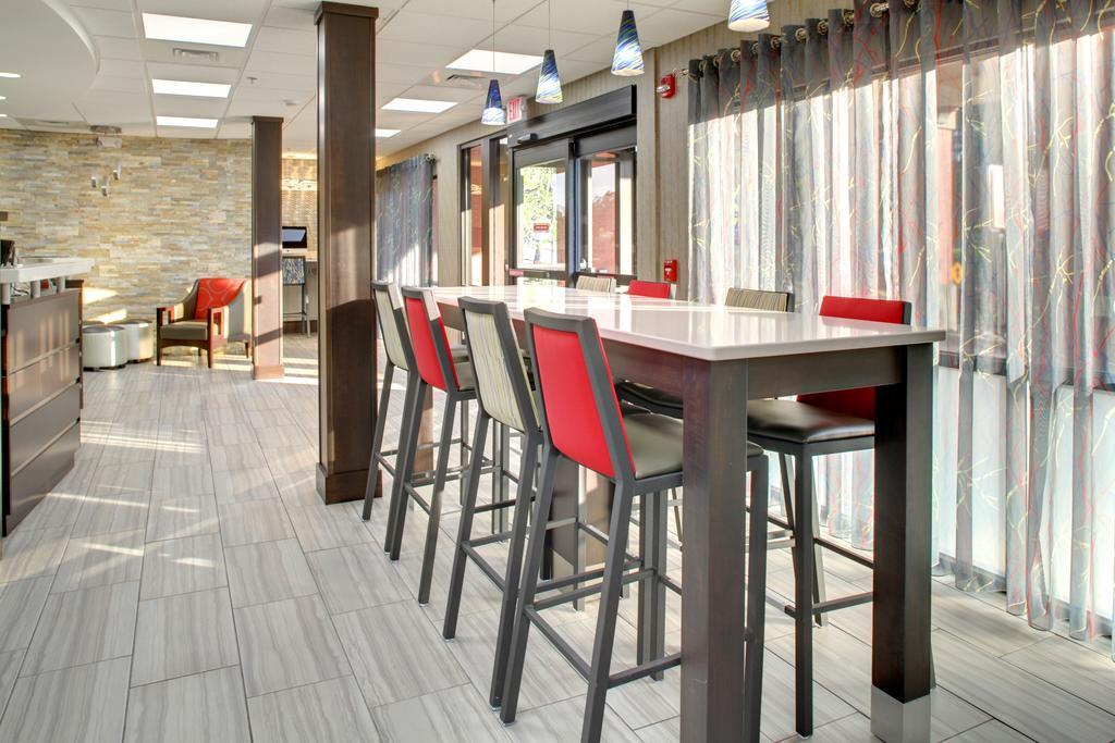 Clarion Biltmore Village Inn