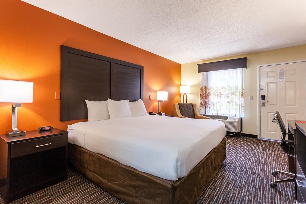 Clarion Biltmore Village Asheville