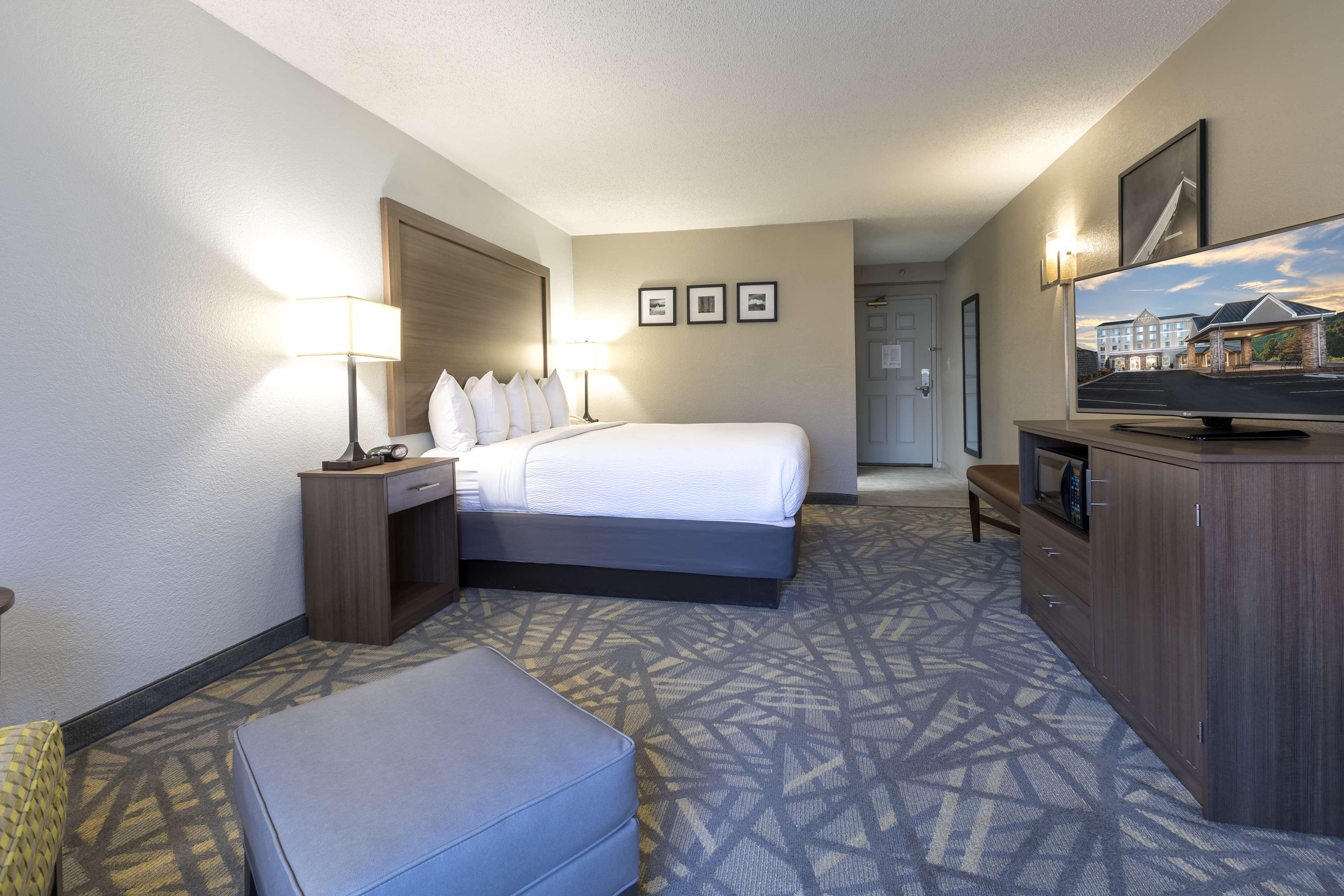 Hotel Country & By Radisson Downtown Tunnel Road Asheville