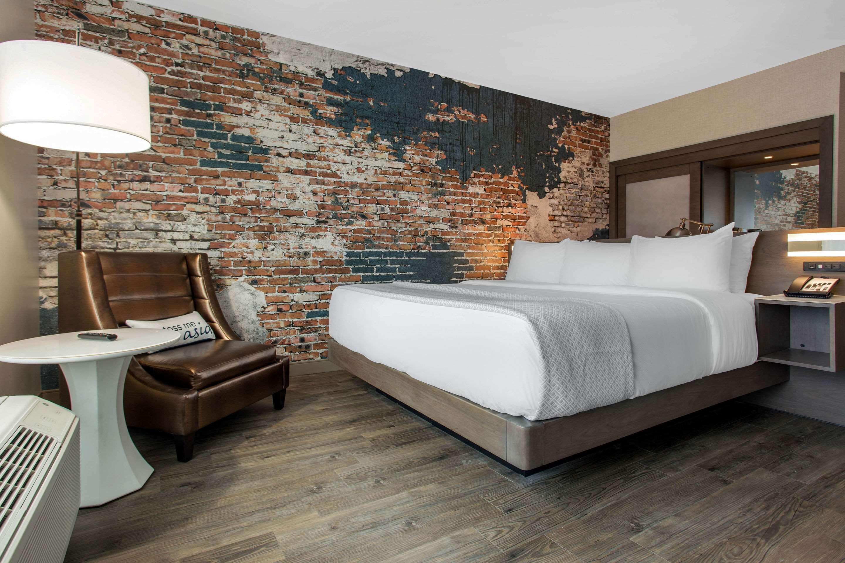 Hotel Cambria Downtown