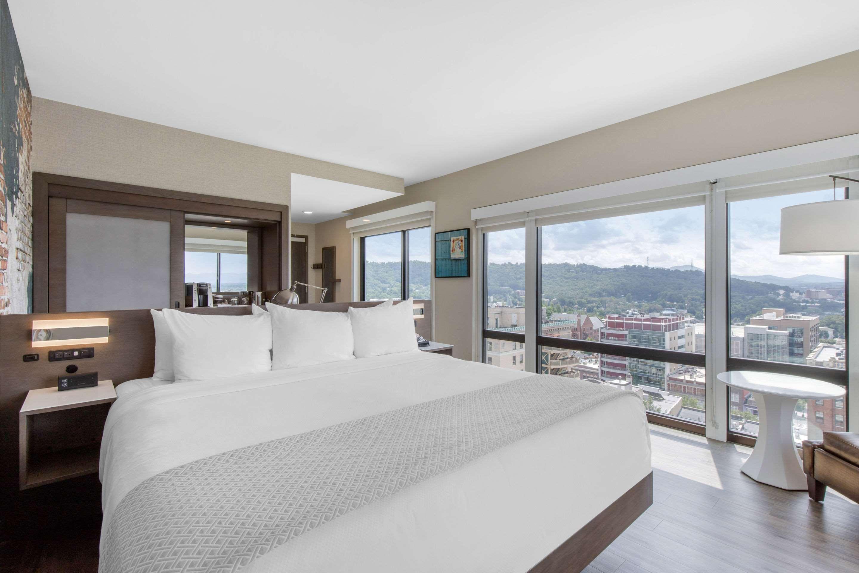 Cambria Downtown Hotel
