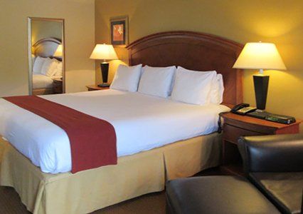 Clarion Biltmore Village Inn